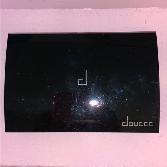 Palette neutral - Picture 1 of 2